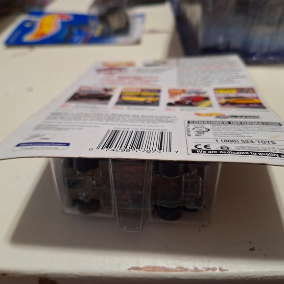 HOT WHEELS 2001 TARGET EXCLUSIVE EDITORS CHOICE SERIES '57 CHEVY ROD & CUSTOM RR - Picture 8 of 8